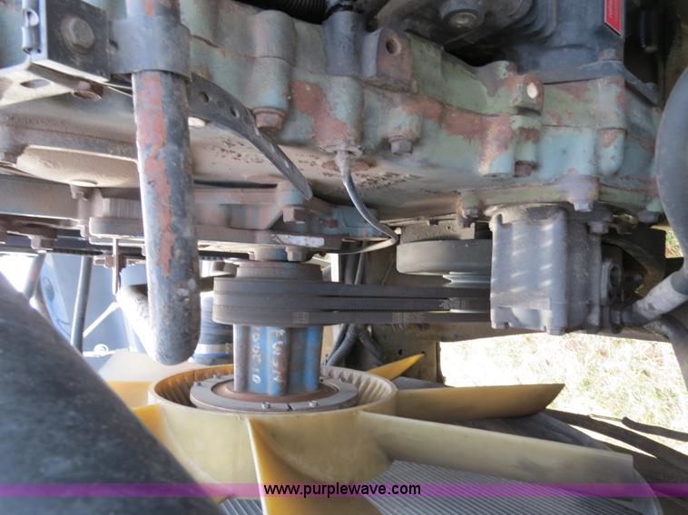 image for item B2494 1999 Freightliner C120 semi truck