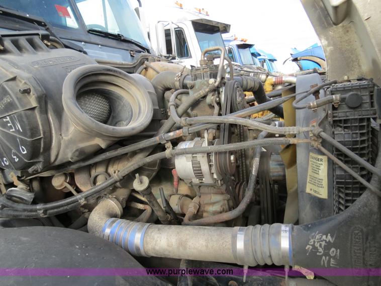 image for item B2494 1999 Freightliner C120 semi truck