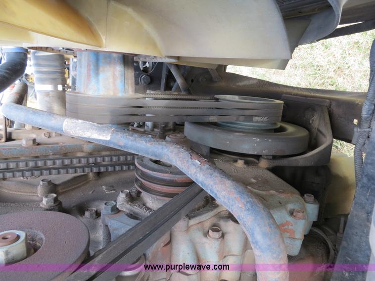 image for item B2494 1999 Freightliner C120 semi truck