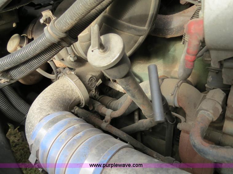 image for item B2494 1999 Freightliner C120 semi truck