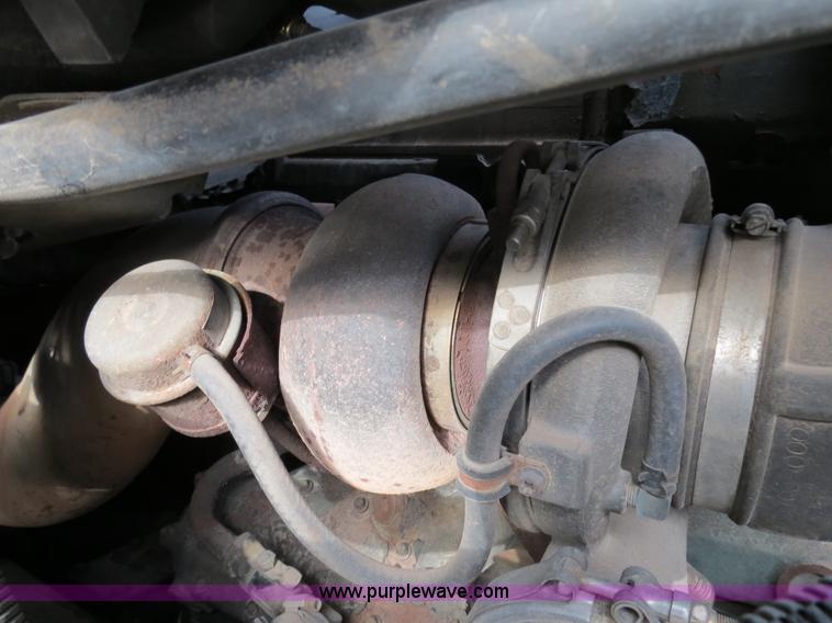 image for item B2494 1999 Freightliner C120 semi truck