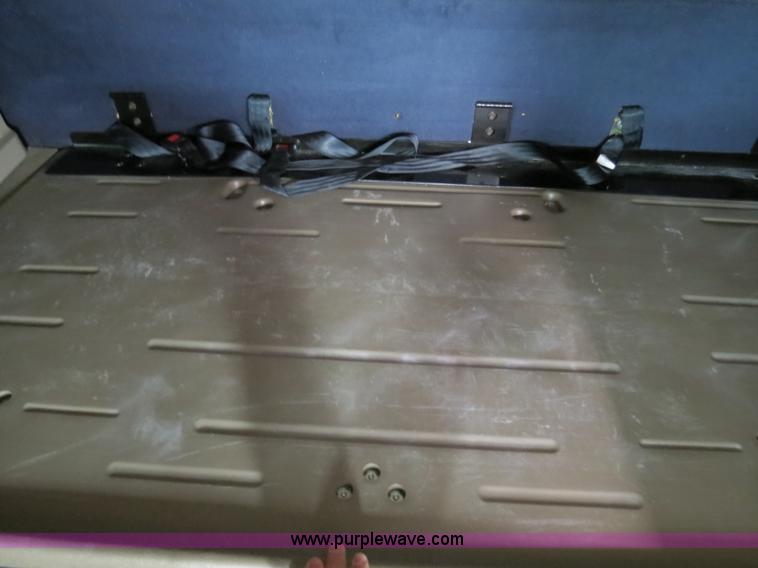 image for item B4566 2007 International 9400i semi truck