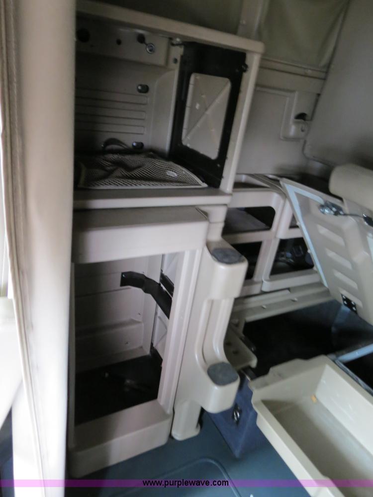 image for item B4566 2007 International 9400i semi truck