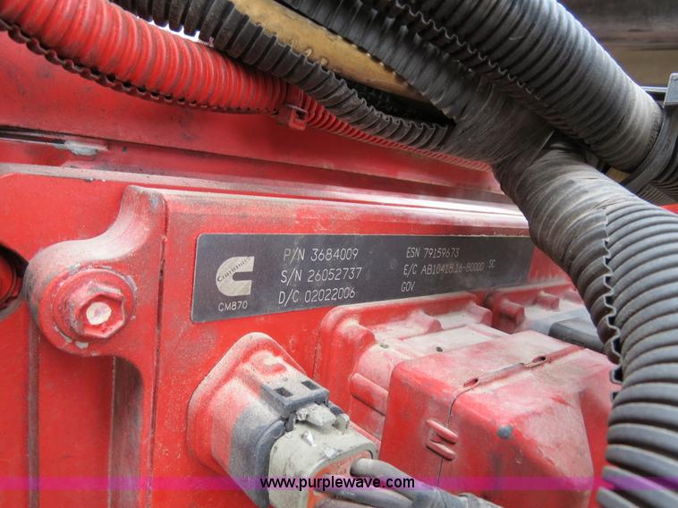 image for item B4566 2007 International 9400i semi truck