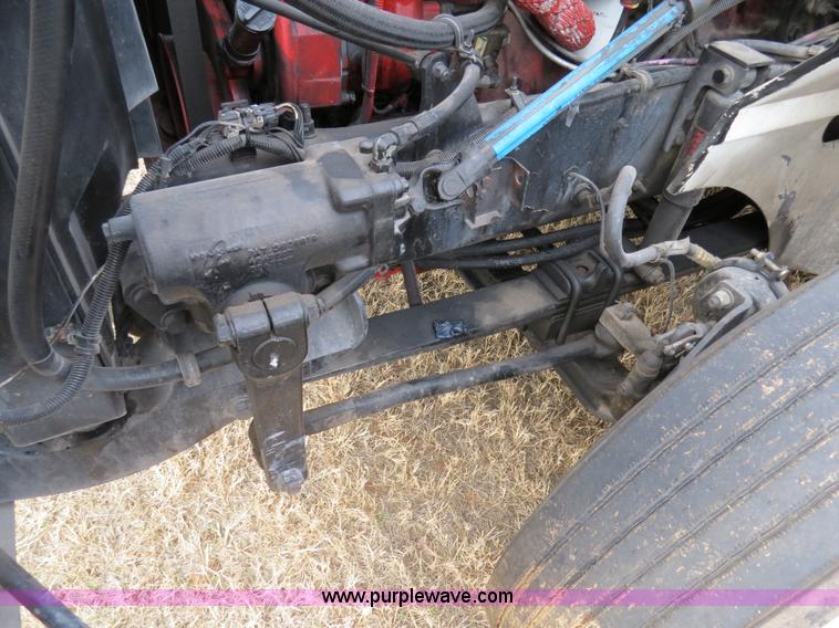 image for item B4566 2007 International 9400i semi truck