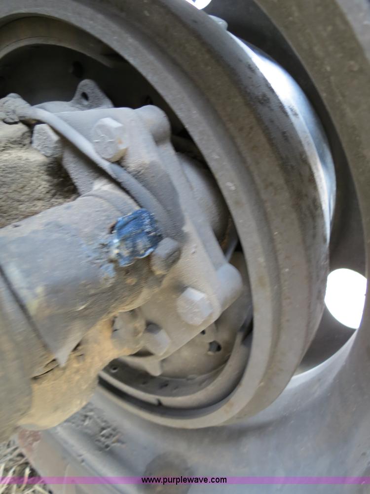 image for item B4566 2007 International 9400i semi truck