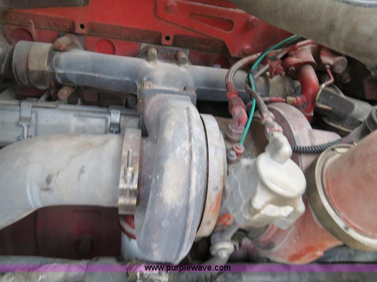 image for item B4566 2007 International 9400i semi truck