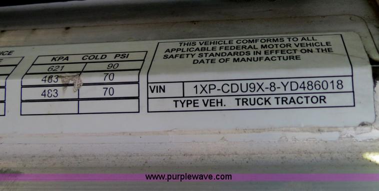 image for item B4596 2000 Peterbilt 377 semi truck