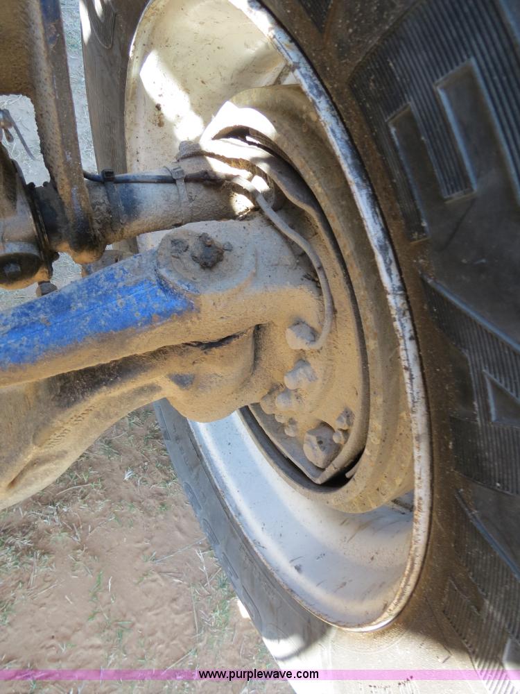 image for item B4662 1998 Peterbilt 377 semi truck