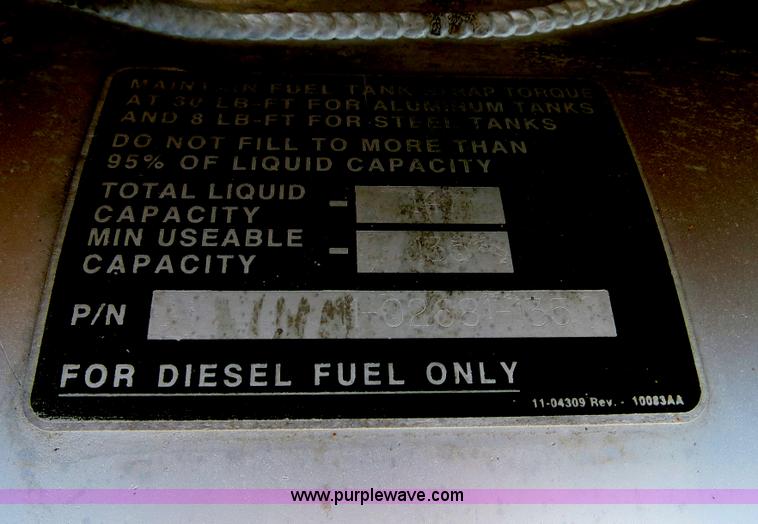 image for item B4662 1998 Peterbilt 377 semi truck