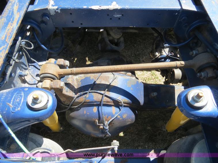 image for item B4662 1998 Peterbilt 377 semi truck