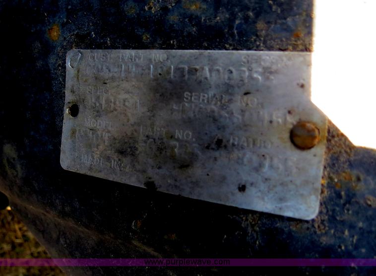 image for item B4663 2001 Peterbilt 387 semi truck