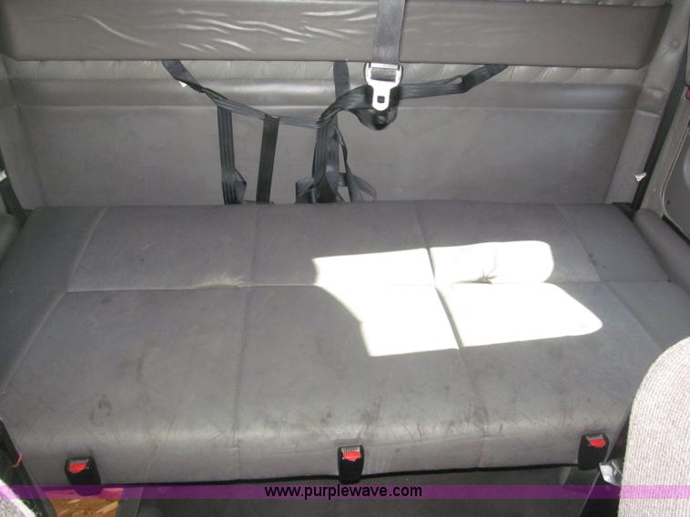 image for item B5436 2007 Kenworth T600B AeroCab semi truck