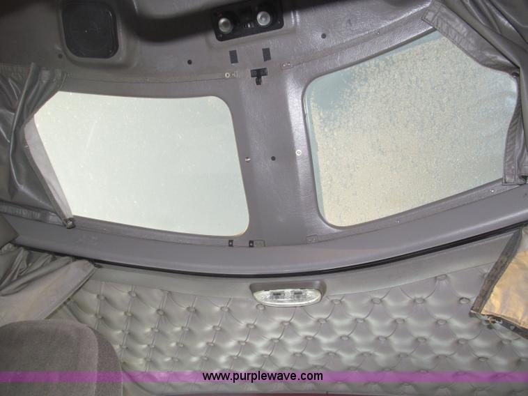 image for item B5436 2007 Kenworth T600B AeroCab semi truck