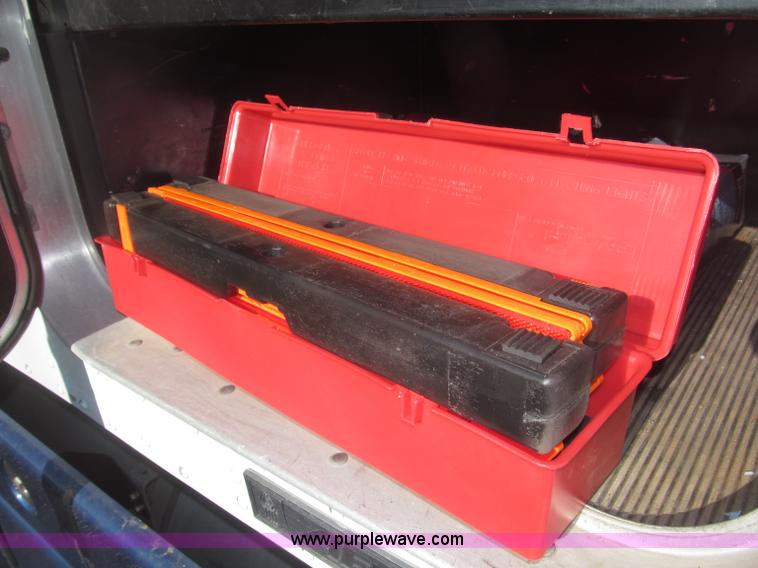 image for item B5436 2007 Kenworth T600B AeroCab semi truck