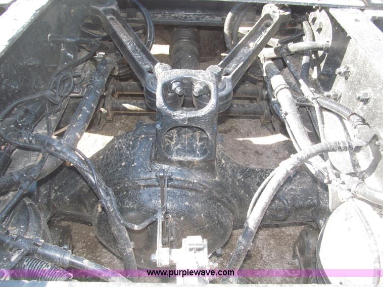 image for item B5436 2007 Kenworth T600B AeroCab semi truck