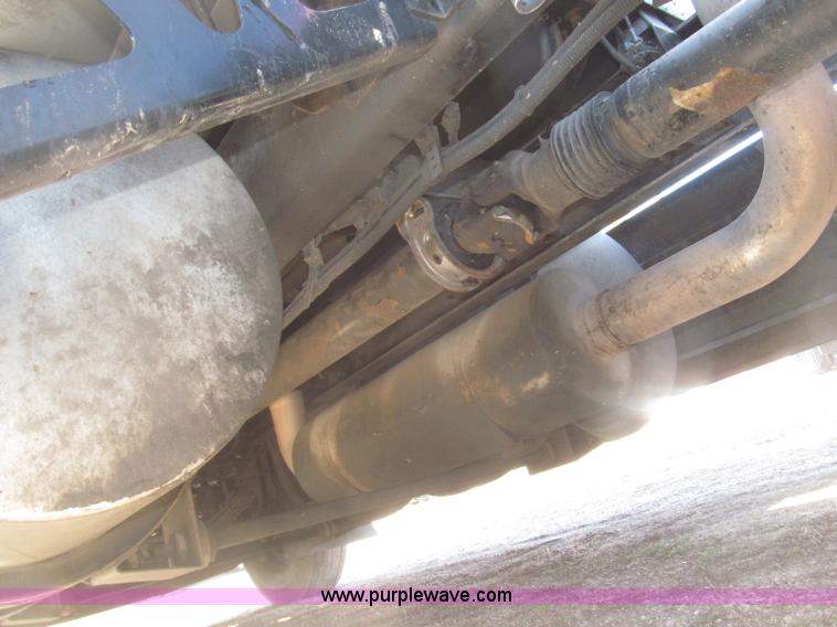 image for item B5436 2007 Kenworth T600B AeroCab semi truck