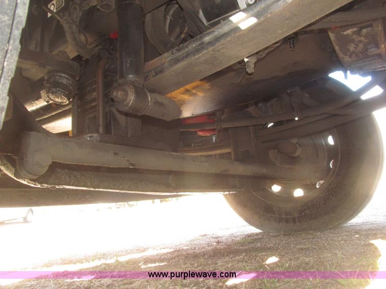 image for item B5436 2007 Kenworth T600B AeroCab semi truck