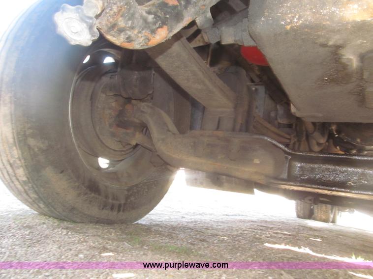 image for item B5436 2007 Kenworth T600B AeroCab semi truck