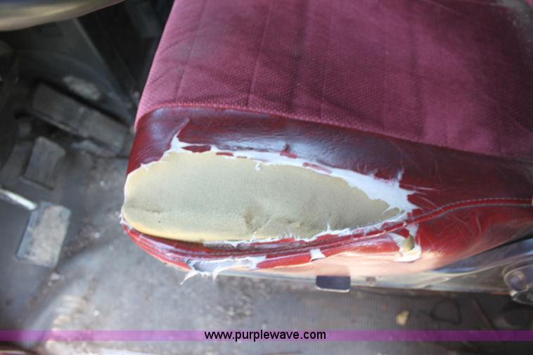 image for item D5178 1995 Freightliner FLD112 semi truck