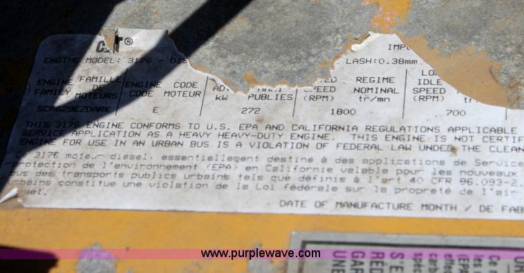 image for item D5178 1995 Freightliner FLD112 semi truck