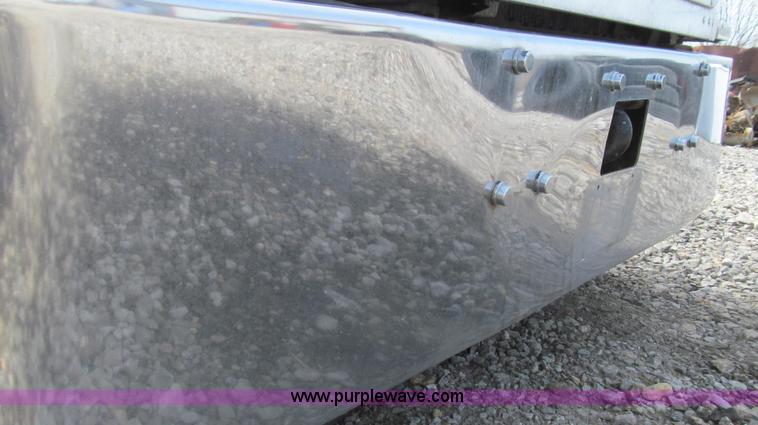 image for item E3814 1996 Peterbilt 379 semi truck