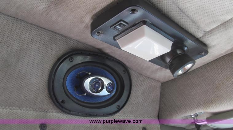 image for item E3814 1996 Peterbilt 379 semi truck