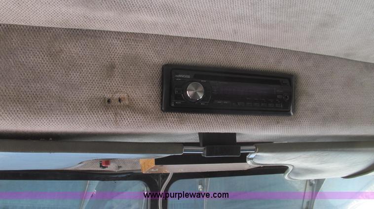 image for item E3814 1996 Peterbilt 379 semi truck