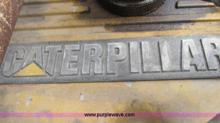 image for item E3814 1996 Peterbilt 379 semi truck