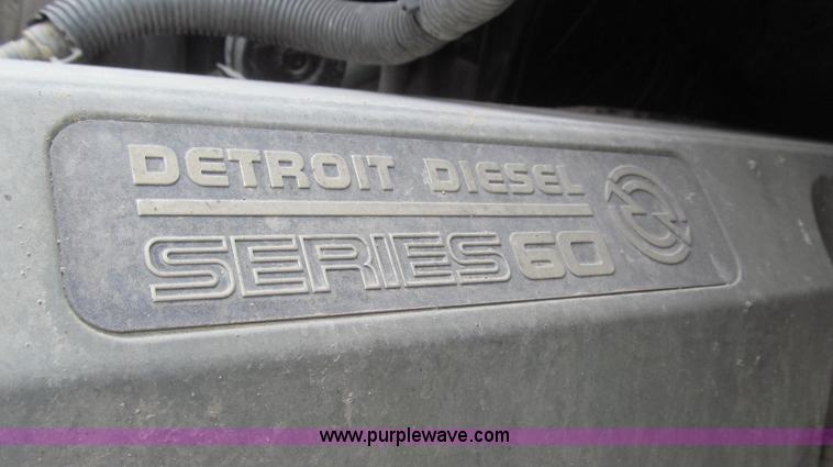 image for item E3821 2005 Freightliner CL120 semi truck