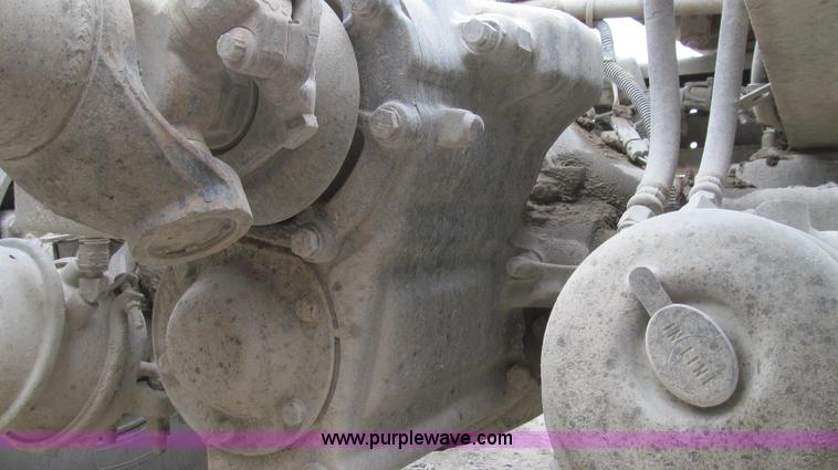 image for item E3822 2004 Freightliner CL120 semi truck