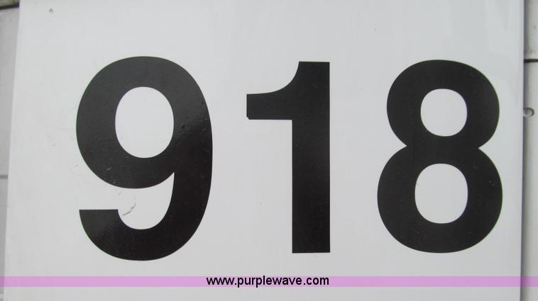 image for item E3824 2005 Freightliner CL120 semi truck