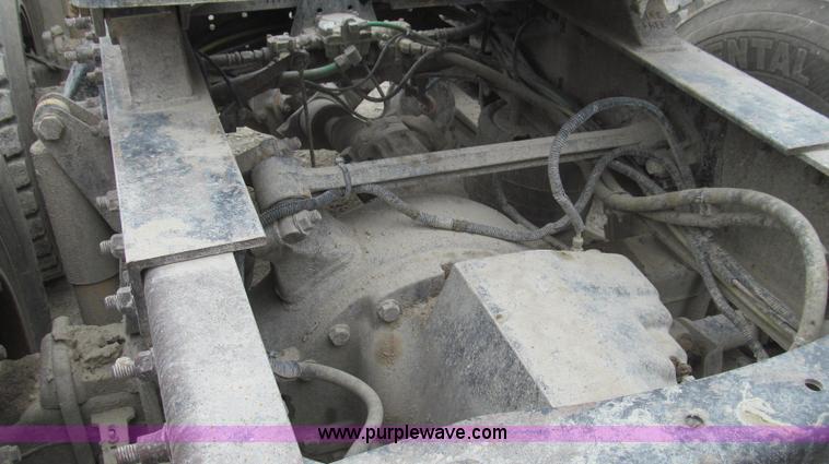 image for item E3824 2005 Freightliner CL120 semi truck