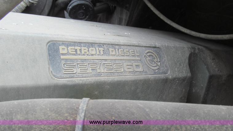 image for item E3824 2005 Freightliner CL120 semi truck