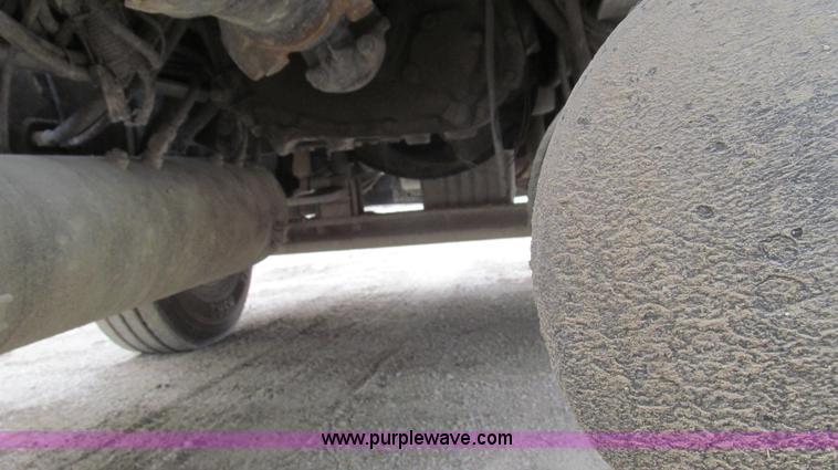 image for item E3825 2005 Freightliner CL120 semi truck