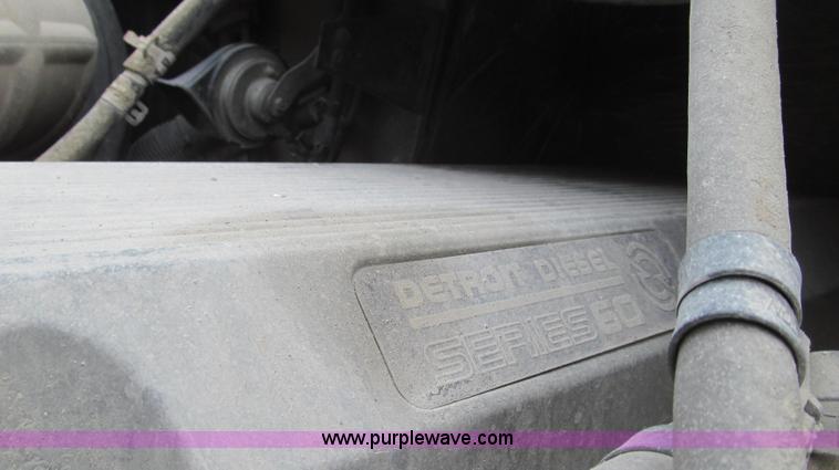 image for item E3825 2005 Freightliner CL120 semi truck