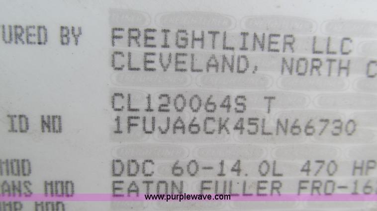 image for item E3826 2005 Freightliner CL120 semi truck