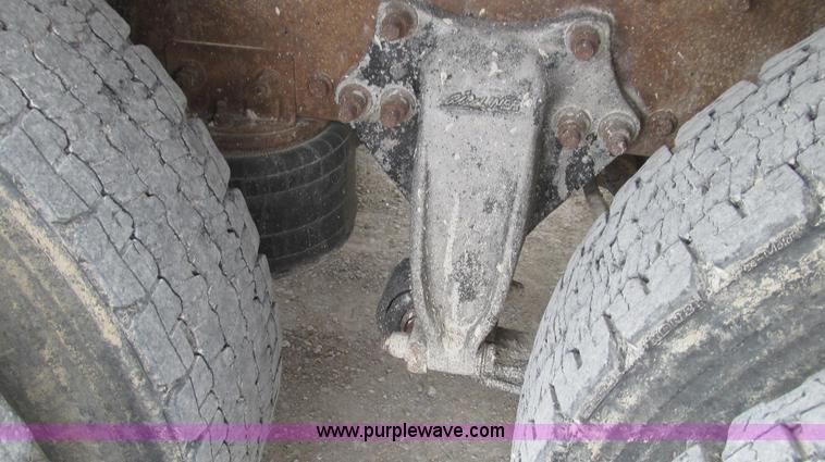 image for item E3833 2005 Freightliner CL120 semi truck