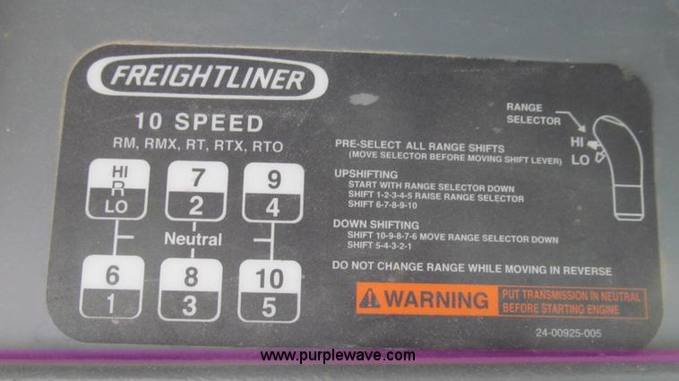 image for item E3833 2005 Freightliner CL120 semi truck