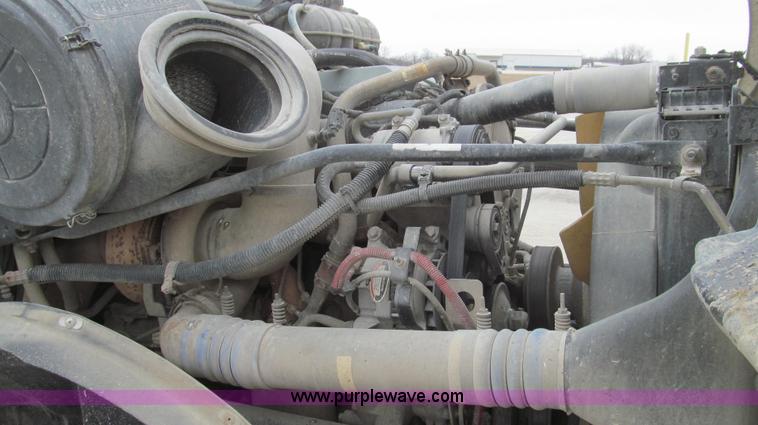 image for item E3833 2005 Freightliner CL120 semi truck