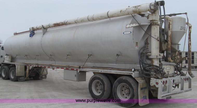 image for item E3834 2000 Ledwell Drag Chain dry bulk trailer