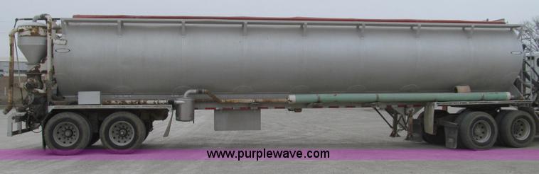 image for item E3834 2000 Ledwell Drag Chain dry bulk trailer