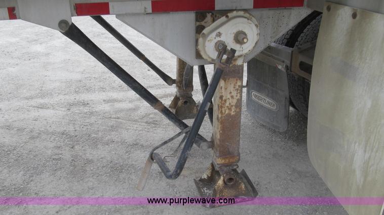image for item E3834 2000 Ledwell Drag Chain dry bulk trailer