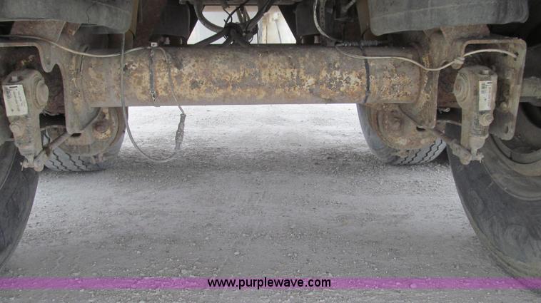 image for item E3834 2000 Ledwell Drag Chain dry bulk trailer