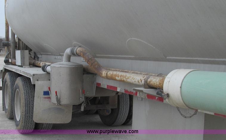 image for item E3834 2000 Ledwell Drag Chain dry bulk trailer