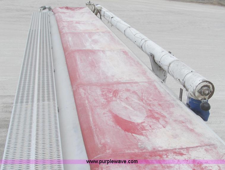 image for item E3834 2000 Ledwell Drag Chain dry bulk trailer