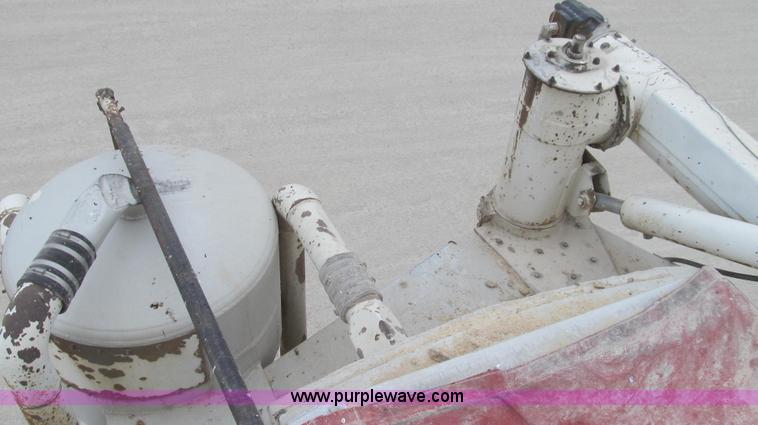 image for item E3834 2000 Ledwell Drag Chain dry bulk trailer