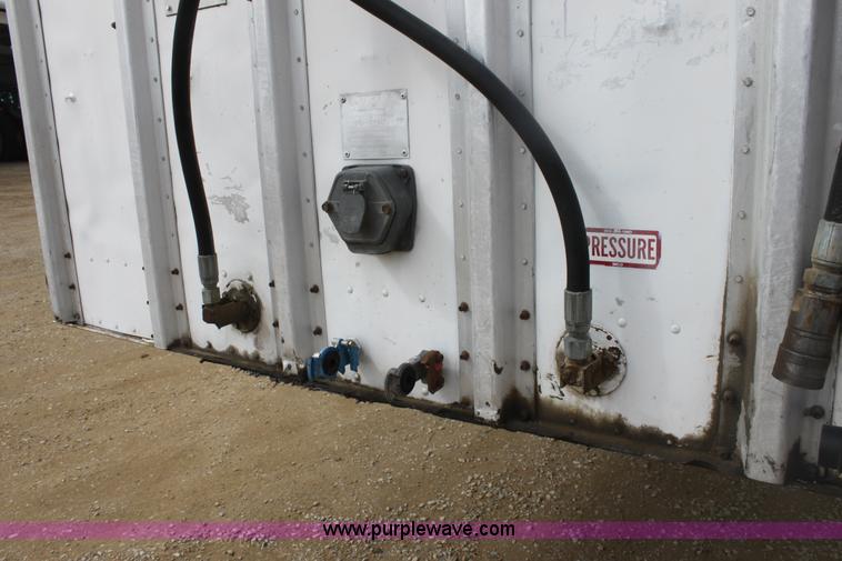 image for item E8468 1998 Imco 53' live bottom trailer