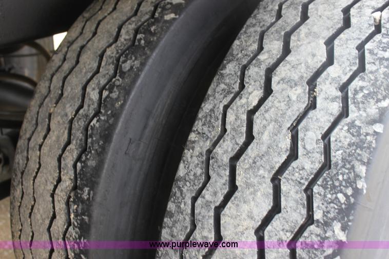 image for item E8468 1998 Imco 53' live bottom trailer