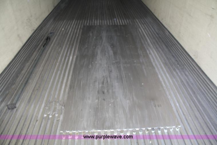 image for item F2572 1999 Wabash reefer trailer